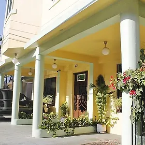 https://hotel-guest-house-esmeralda.santodomingobesthotels.com